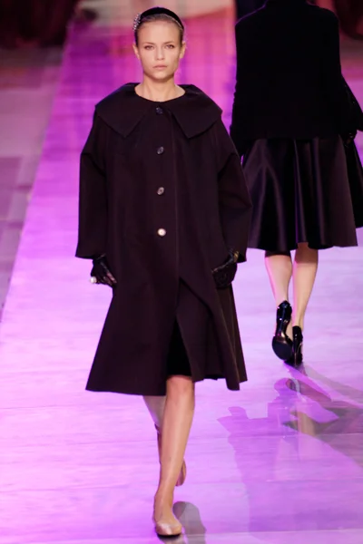 Look 14